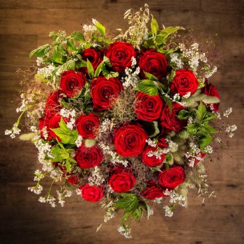 The Chloris red roses